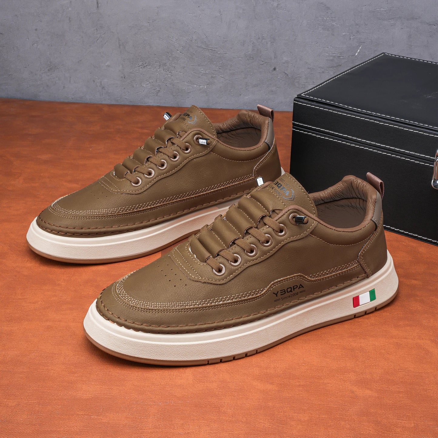 Men's Lace-Up Fashion Casual Sneakers