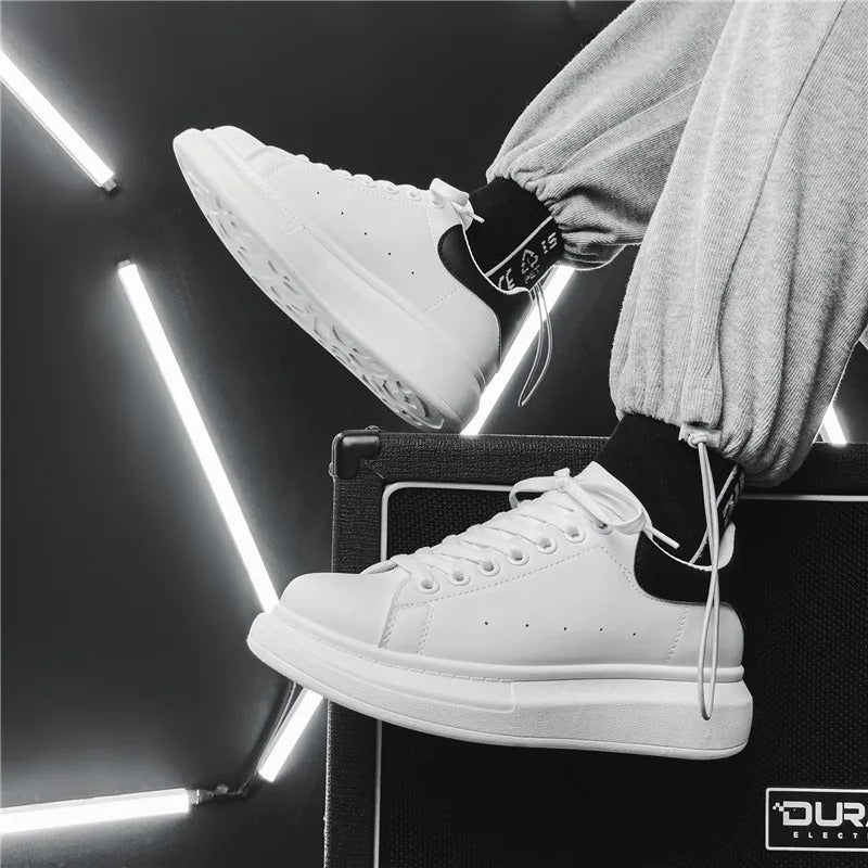 Men's Lightweight White Walking & Casual Shoes